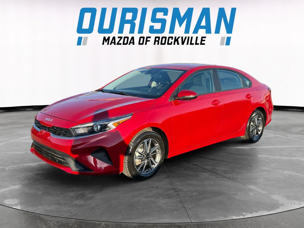 2023 Kia Forte LXS photo 2