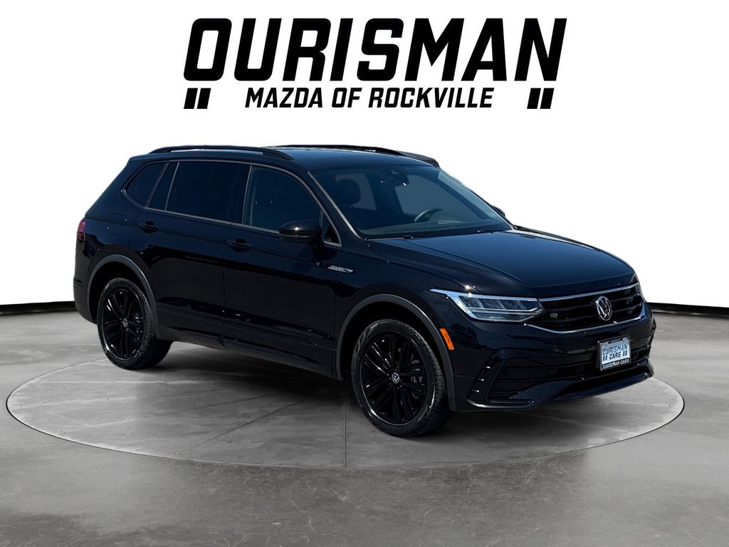 2022 Volkswagen Tiguan 2.0T SE R-Line Black 4Motion's photo