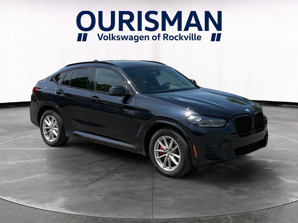 2022 BMW X4
