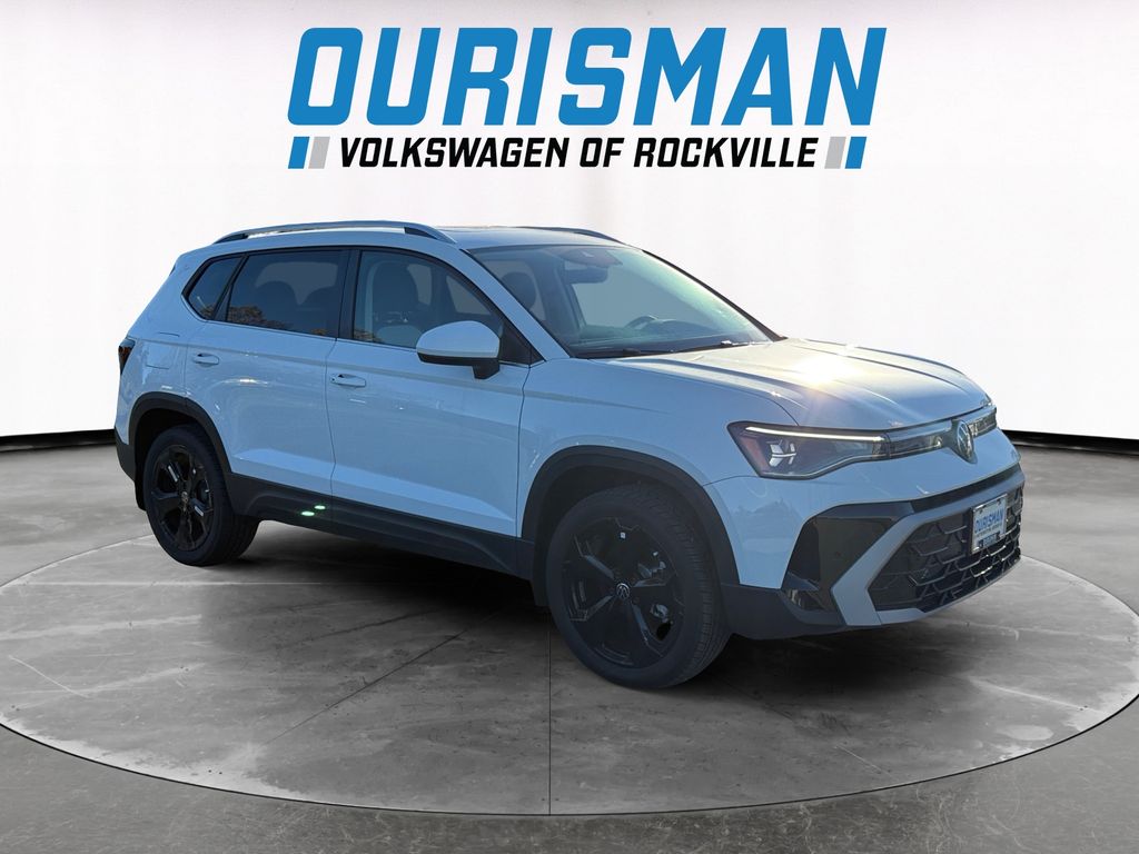 2025 Volkswagen Taos SEL's photo