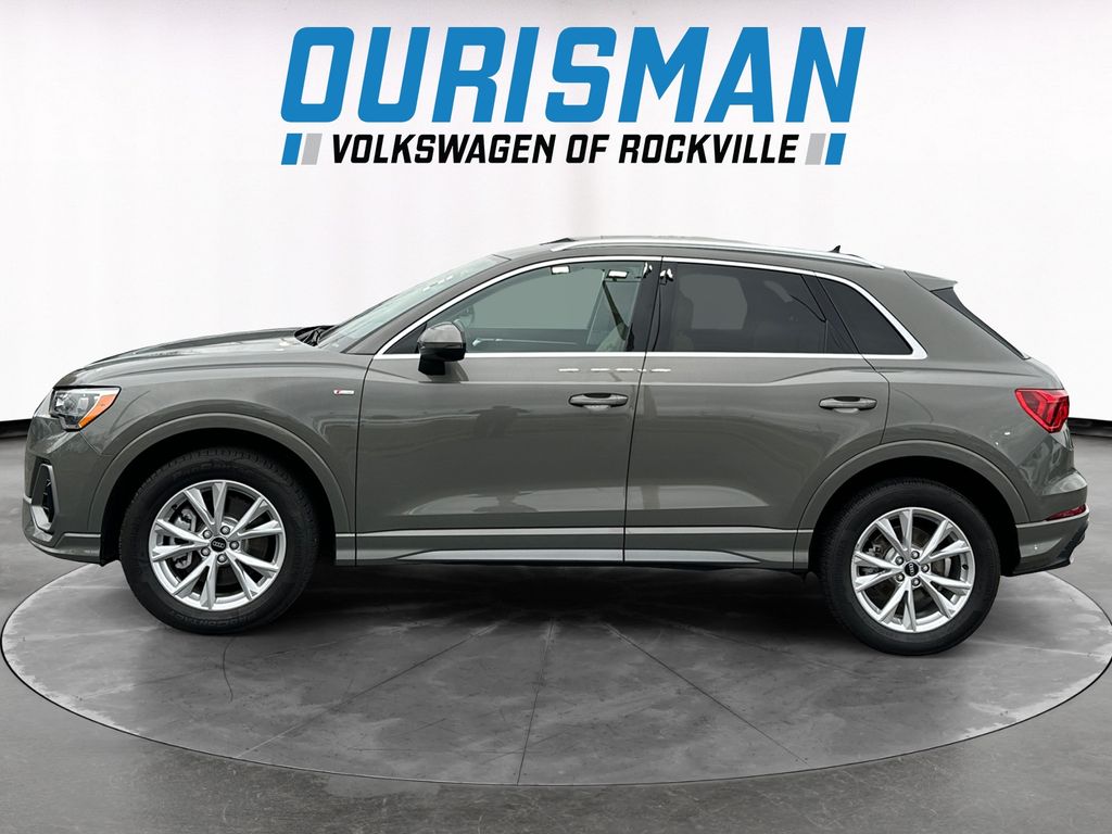 2022 Audi Q3 Premium S line photo 2