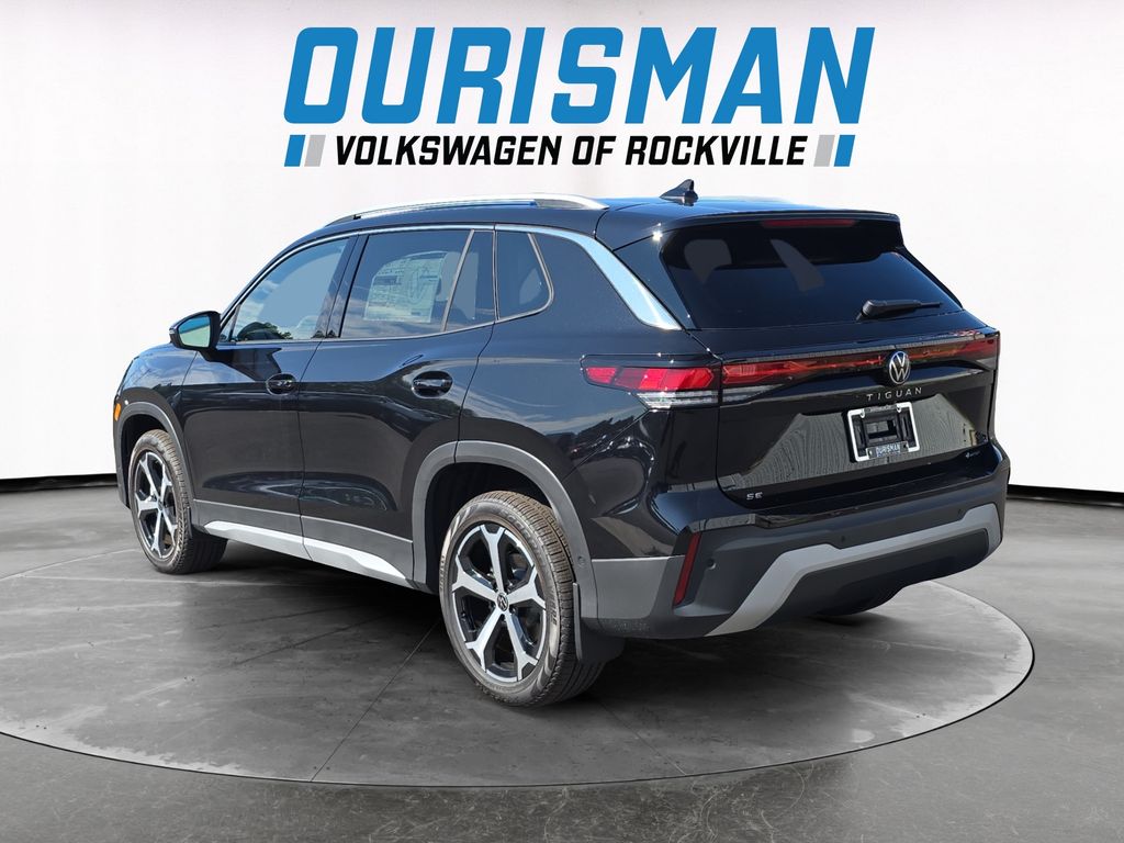 2025 Volkswagen Tiguan SE photo 4