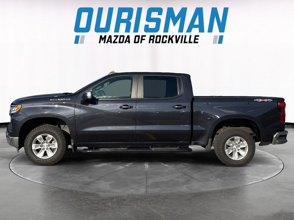 2024 Chevrolet Silverado 1500 LT photo 2