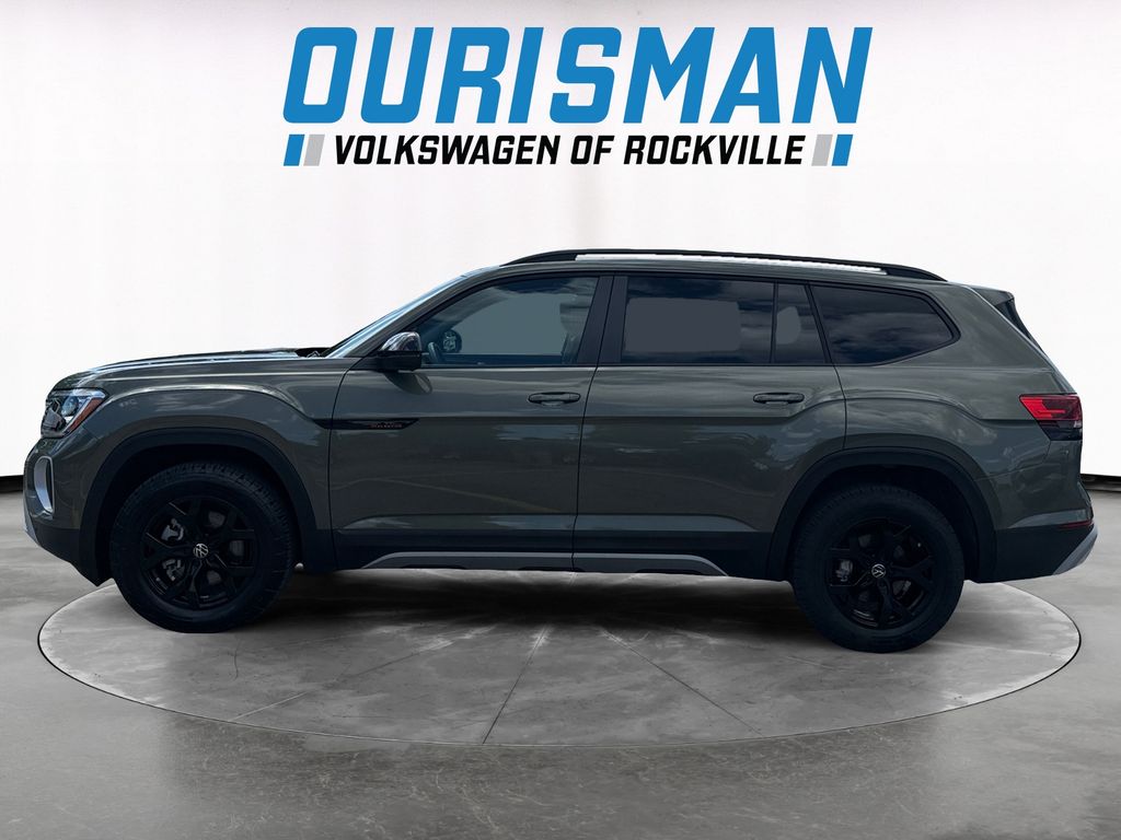 2024 Volkswagen Atlas Peak Edition SE Technology photo 2