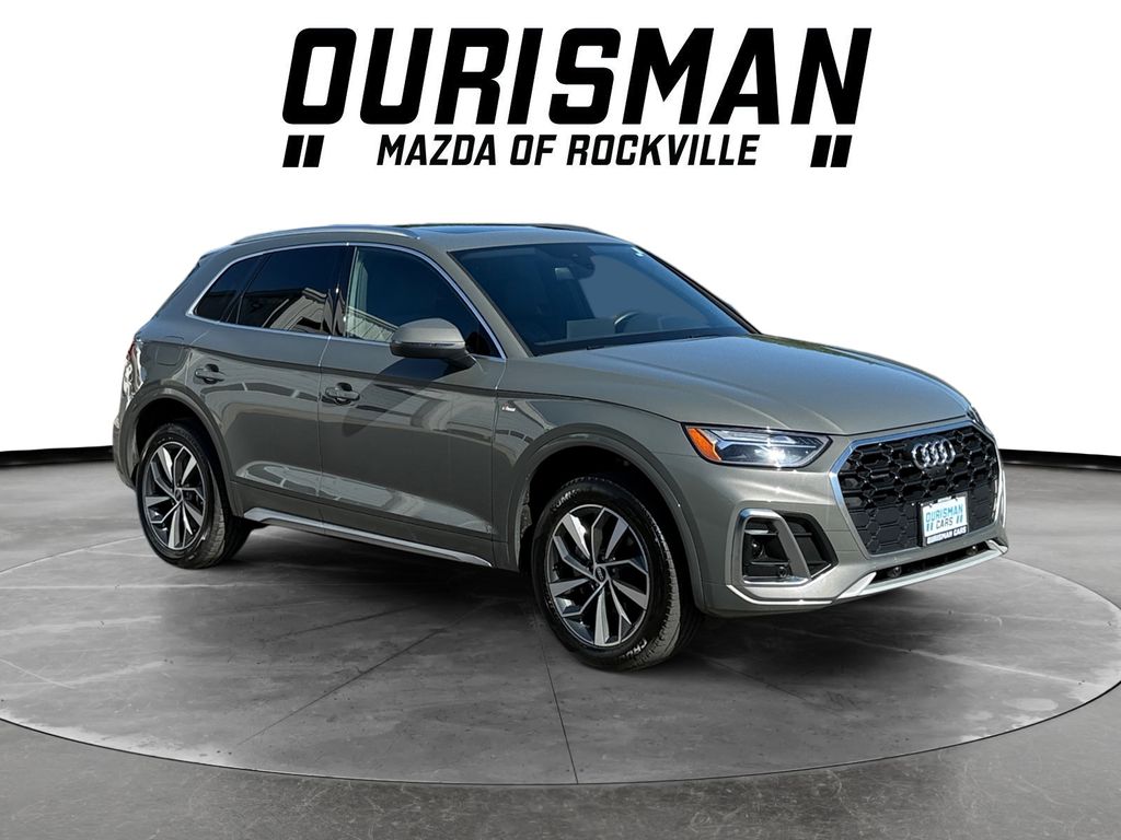 2023 Audi Q5 45 Premium Plus's photo