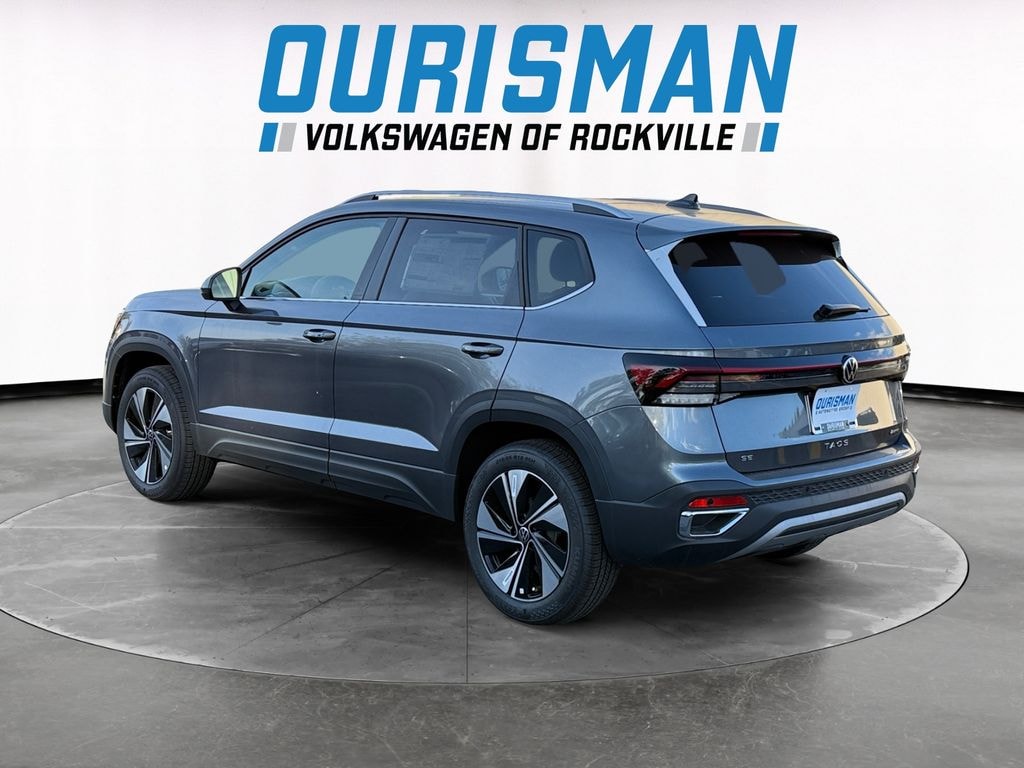 New 2025 Volkswagen Taos 1.5T SE SUV