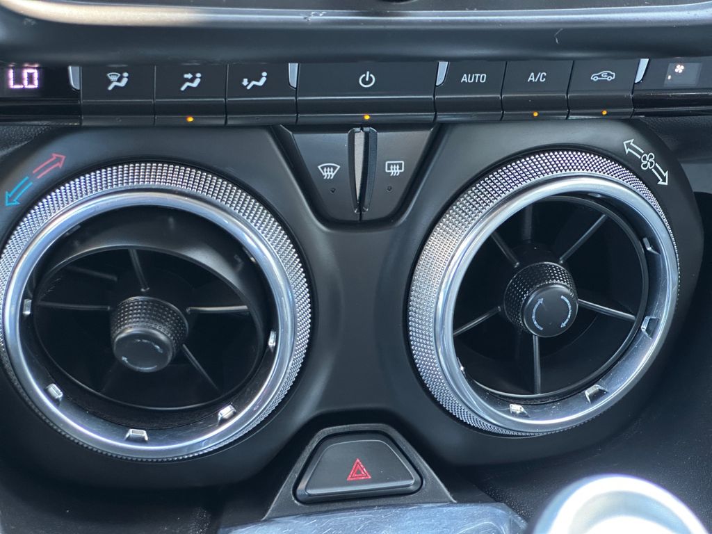 2020 Chevrolet Camaro 1LT - Photo 16
