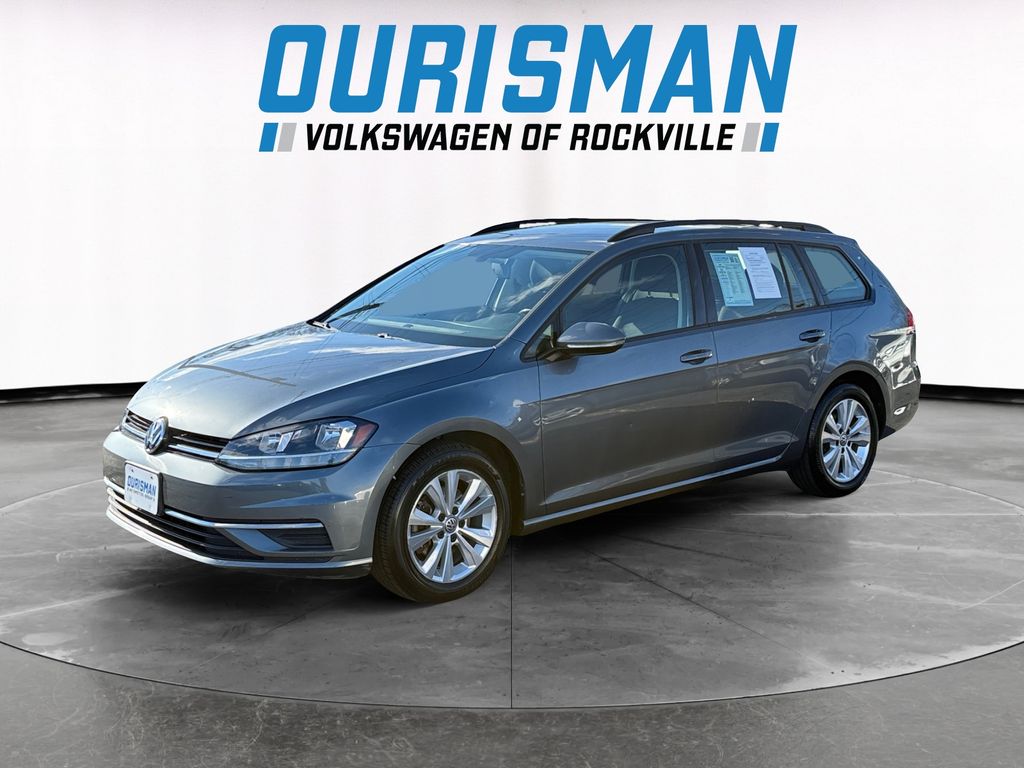 2018 Volkswagen Golf SportWagen S 4Motion photo 2