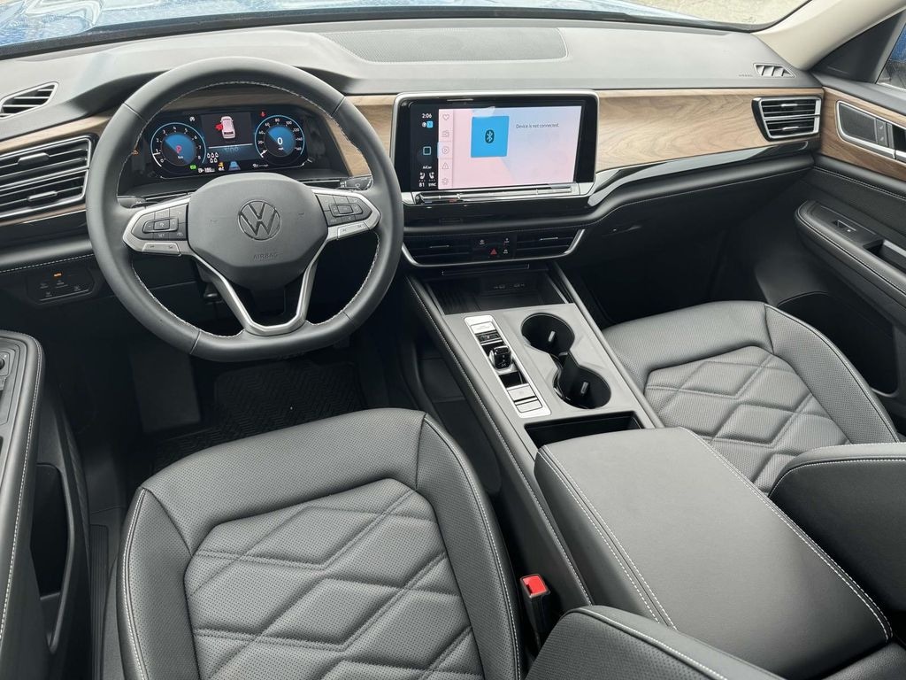 New 2025 Volkswagen Atlas 2.0T SE SUV