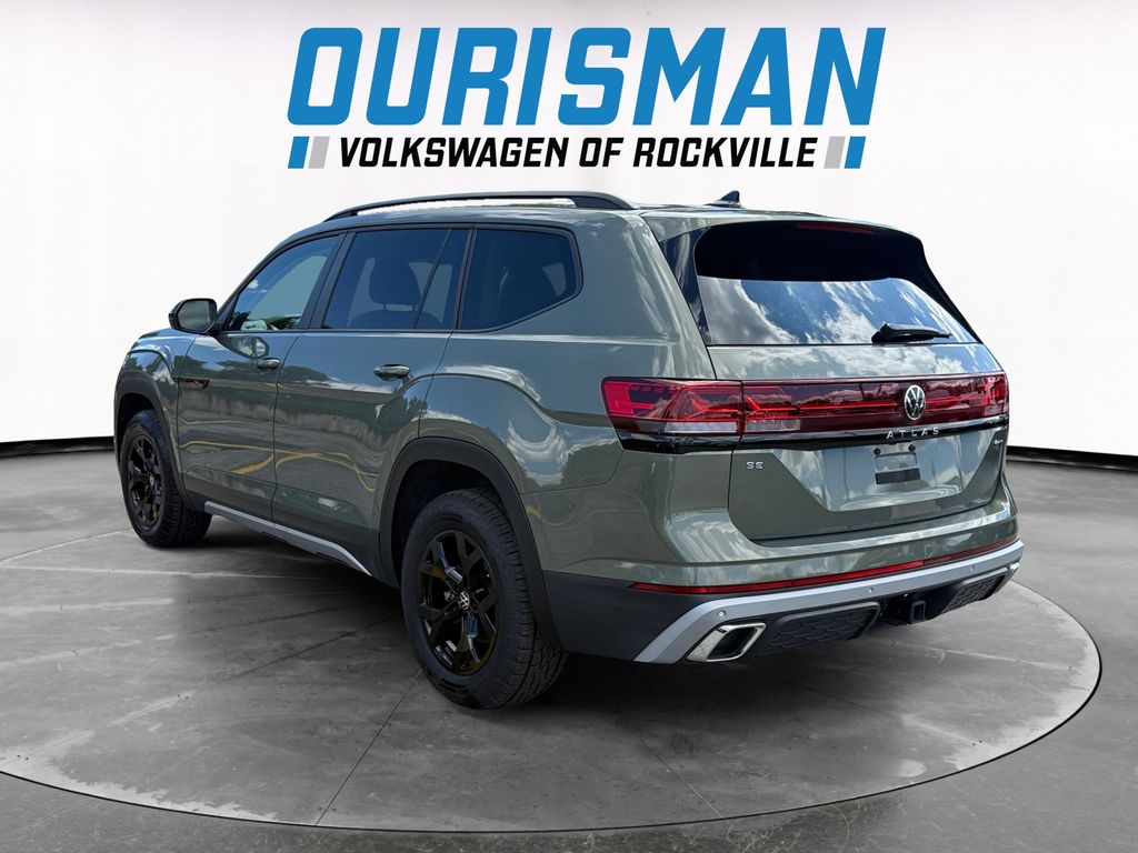 2024 Volkswagen Atlas Peak Edition SE Technology photo 3