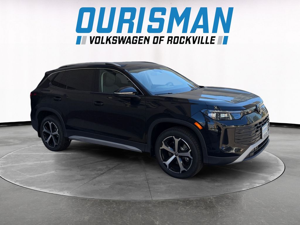 2025 Volkswagen Tiguan SE's photo