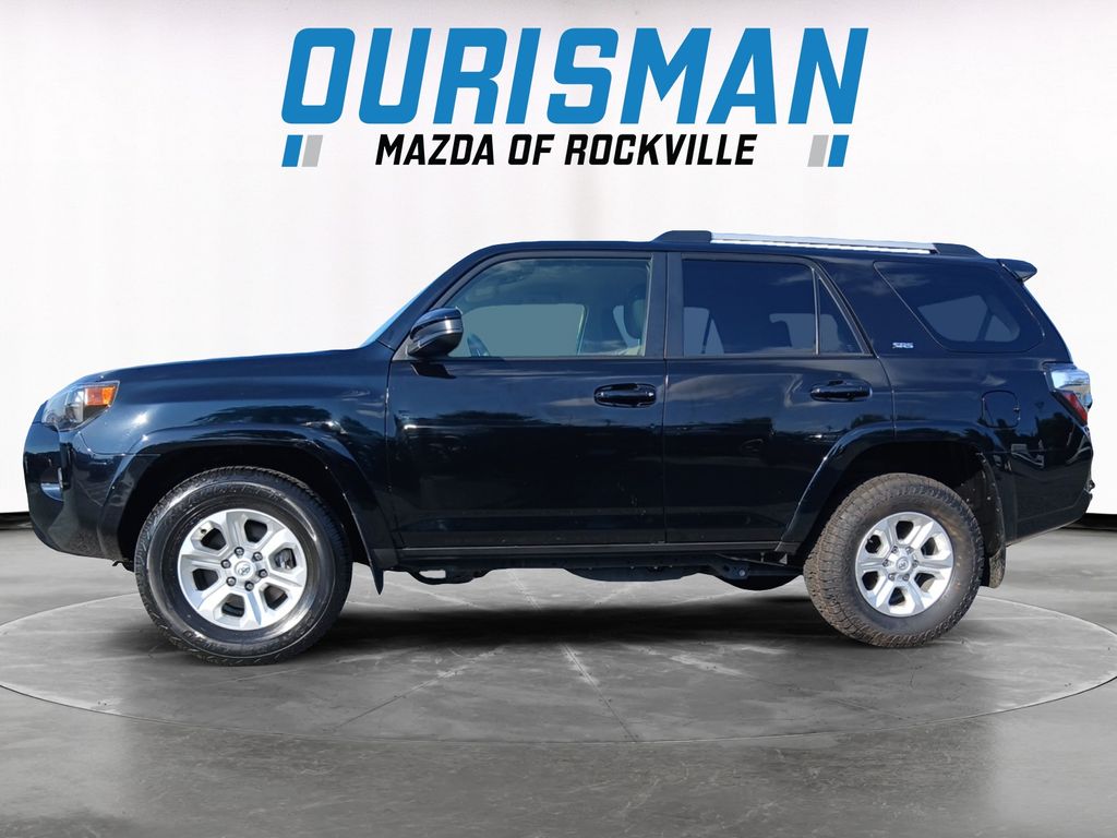 2024 Toyota 4Runner SR5 photo 3