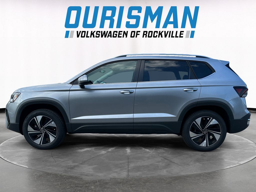 2025 Volkswagen Taos SE photo 3