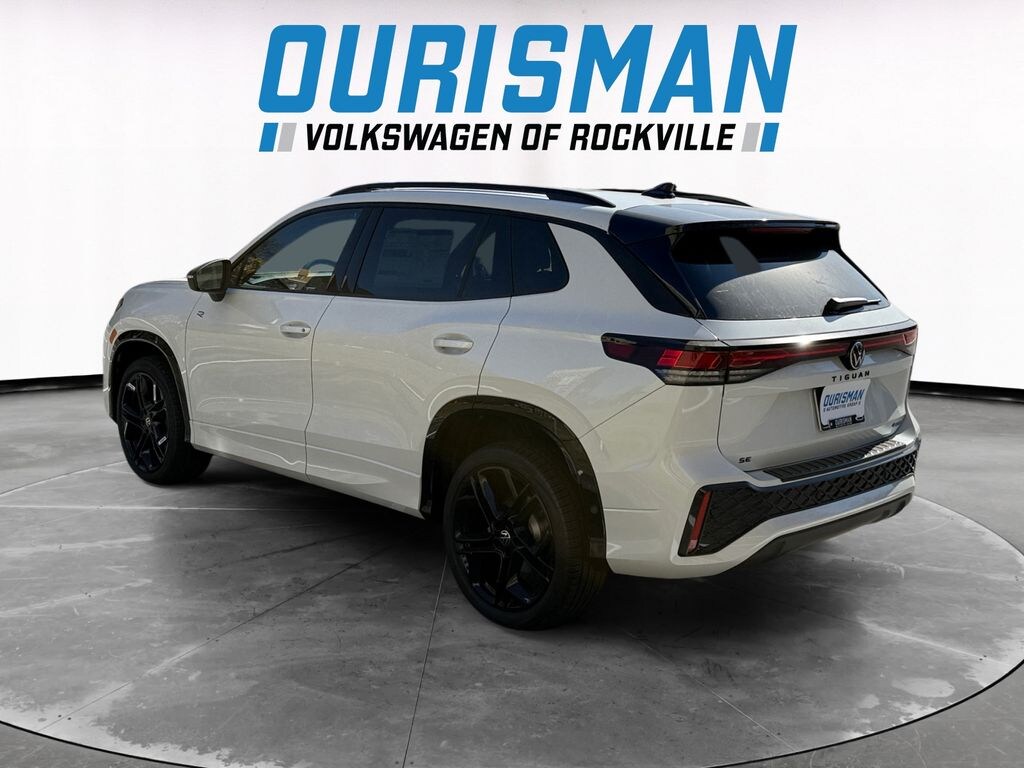 New 2025 Volkswagen Tiguan 2.0T SE R-Line Black SUV