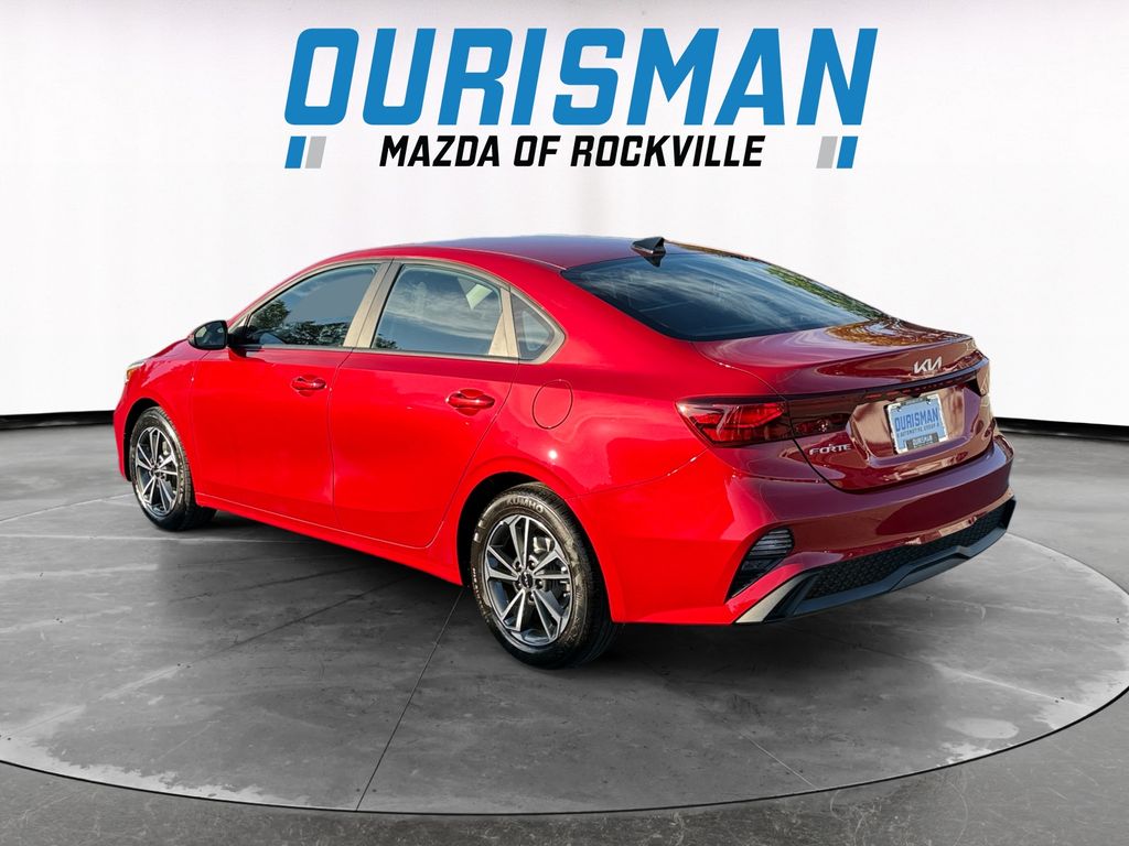 2023 Kia Forte LXS photo 4