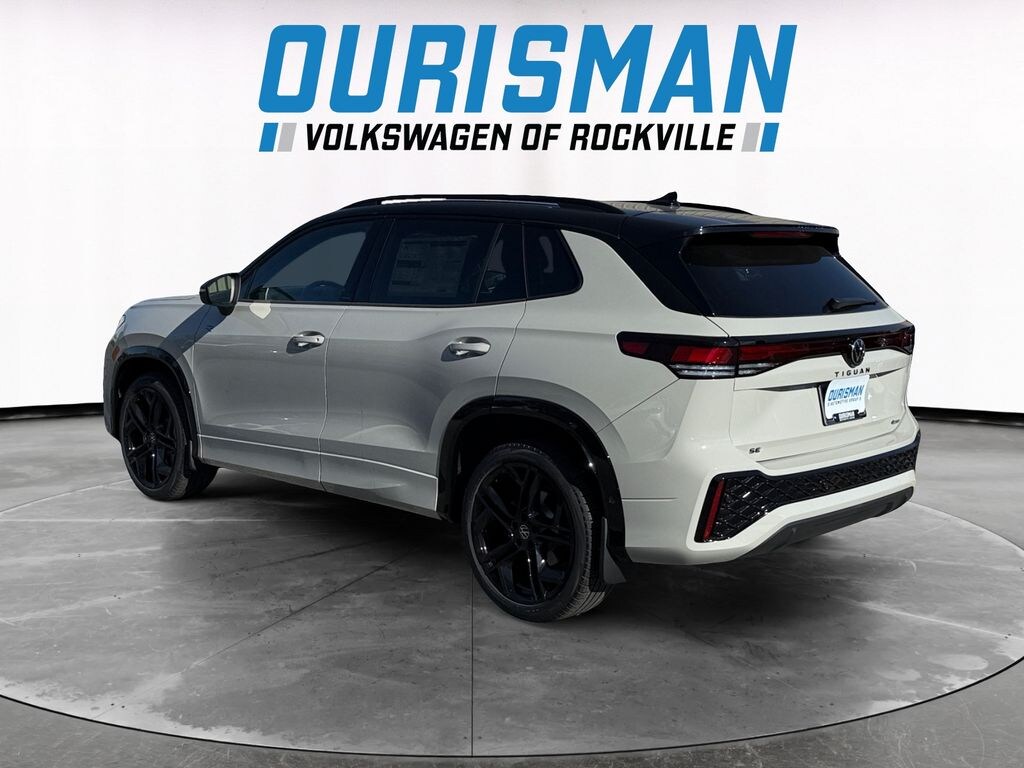 New 2025 Volkswagen Tiguan 2.0T SE R-Line Black SUV