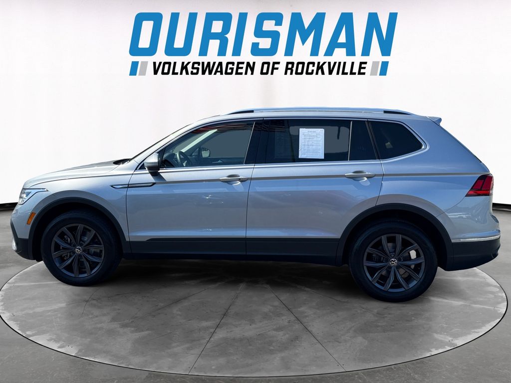 2024 Volkswagen Tiguan SE Wolfsburg Edition photo 2