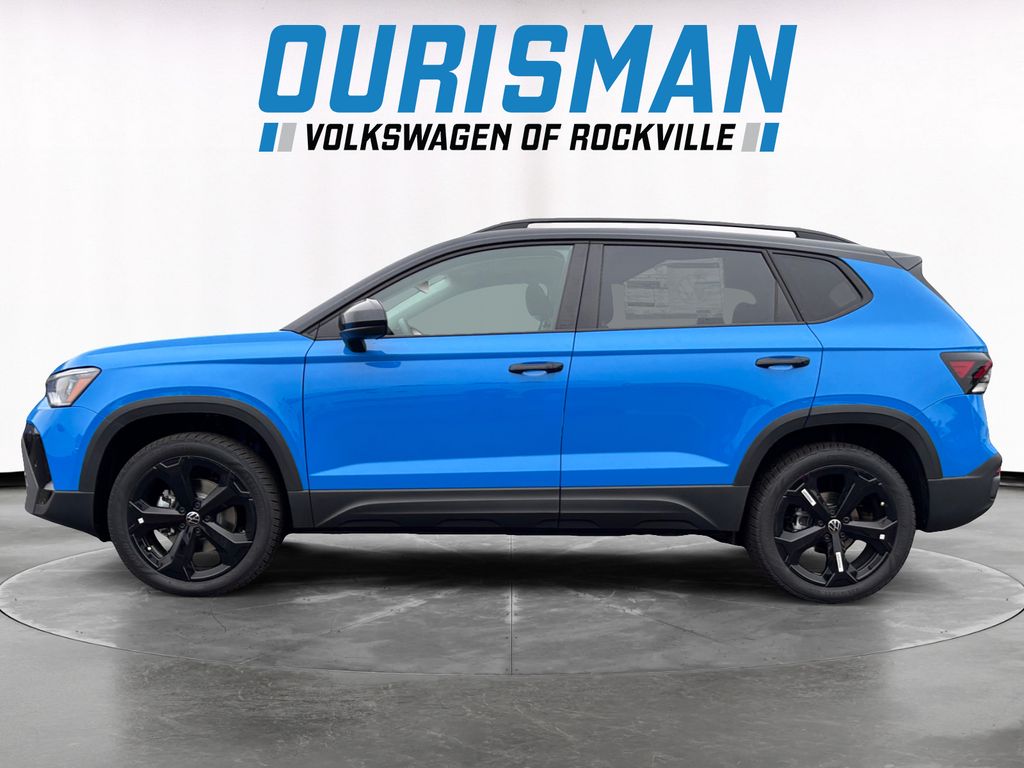 2025 Volkswagen Taos SE photo 3