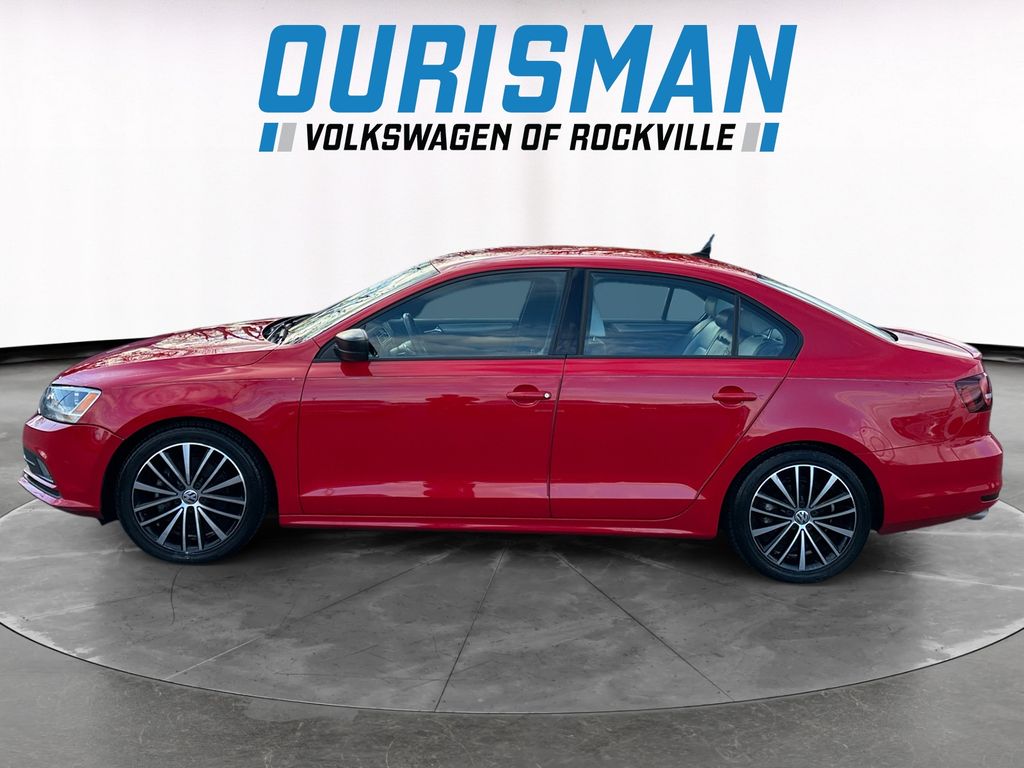 2016 Volkswagen Jetta 1.8T Sport photo 2