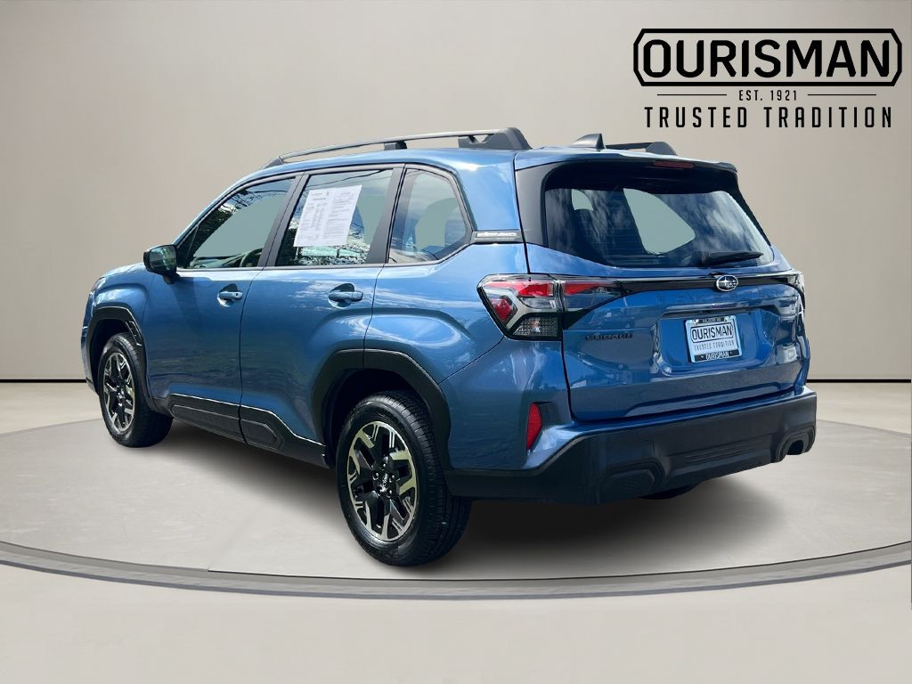 2025 Subaru Forester Base photo 3