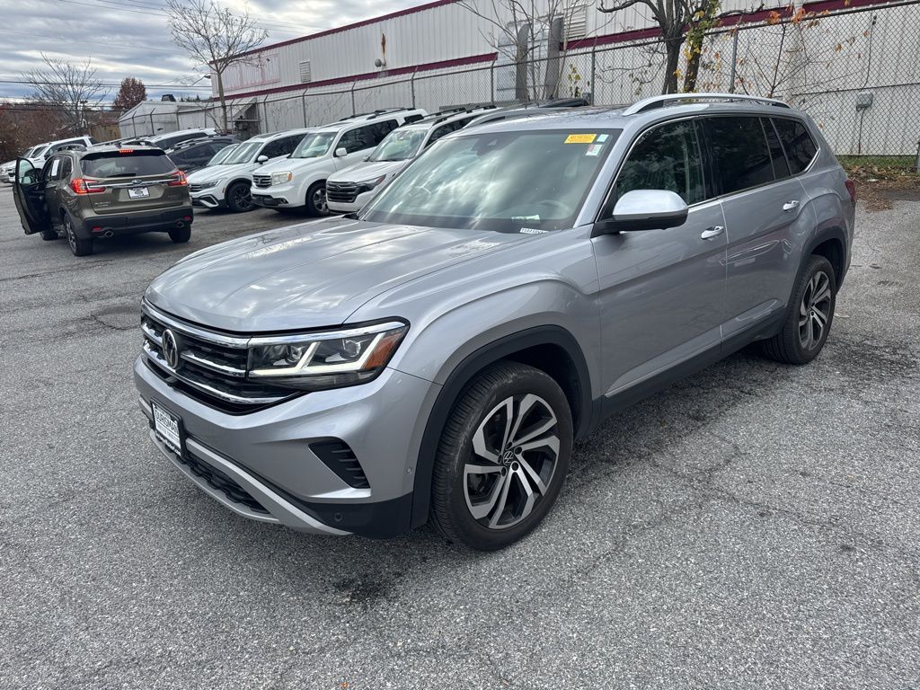 2021 Volkswagen Atlas SEL Premium photo 3