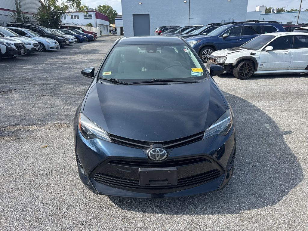 2018 Toyota Corolla LE photo 2