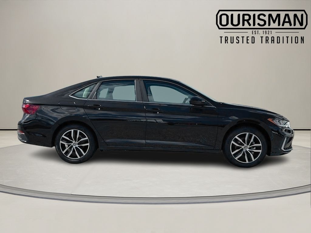 New 2025 Volkswagen Jetta 1.5T SE Sedan