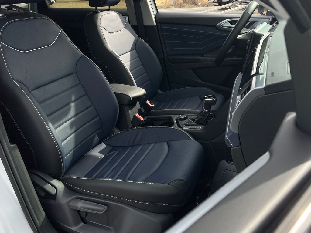 2026 Volkswagen Taos SEL - Photo 9