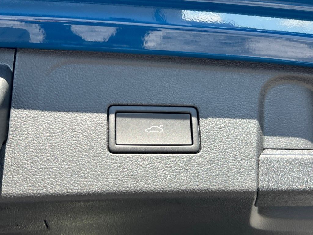 2026 Volkswagen Atlas SE w/Tech - Photo 15