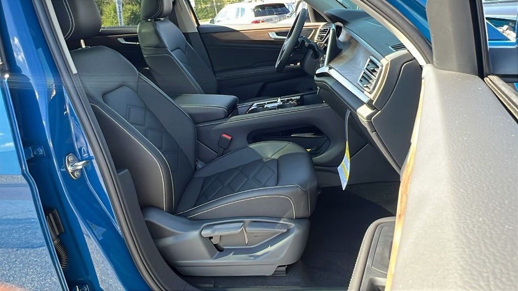 2026 Volkswagen Atlas SE w/Tech - Photo 8