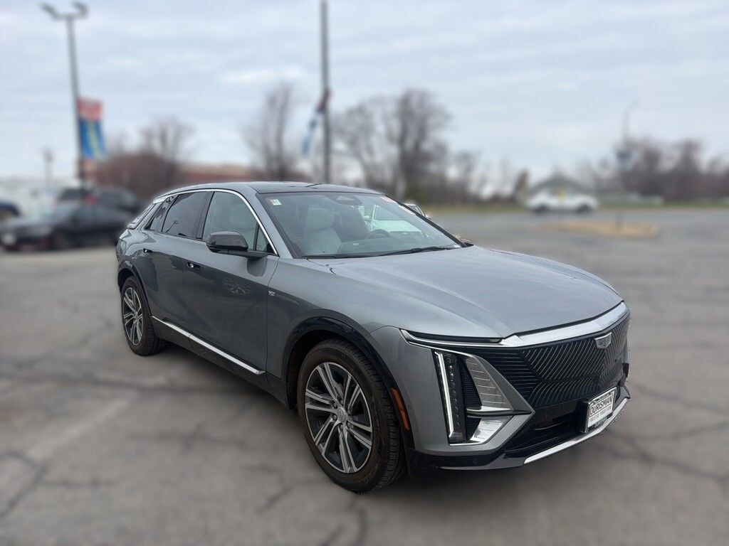 Used 2024 Cadillac Lyriq Luxury SUV