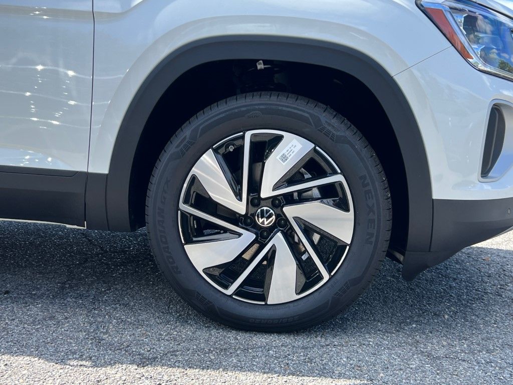 2026 Volkswagen Atlas SE w/Tech - Photo 6
