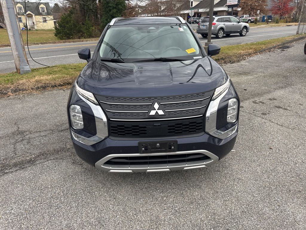 2023 Mitsubishi Outlander PHEV SEL photo 2