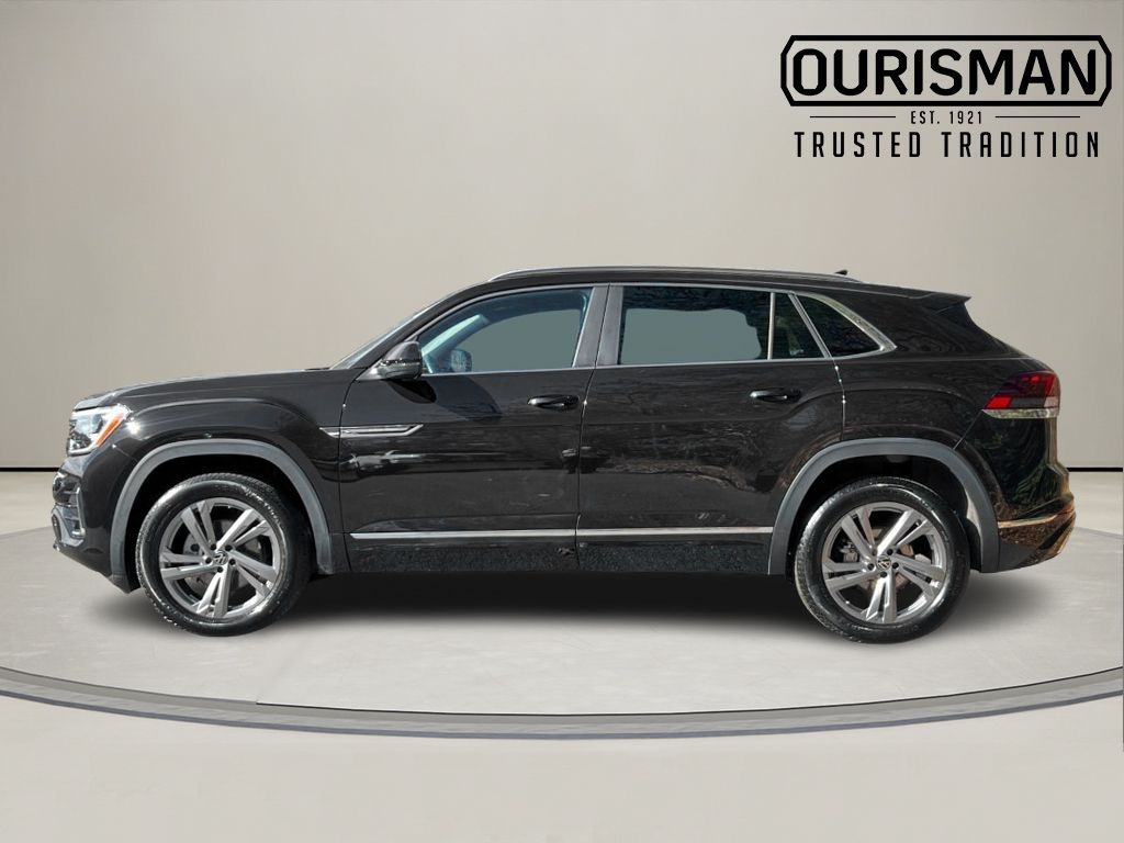 2024 Volkswagen Atlas Cross Sport SEL R-Line photo 2
