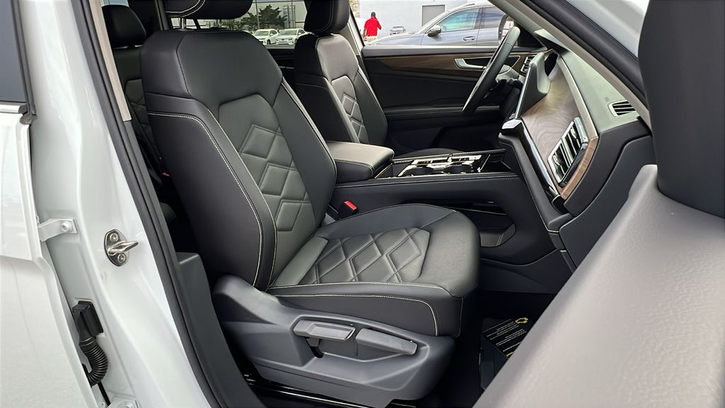 2026 Volkswagen Atlas SE w/Tech - Photo 8