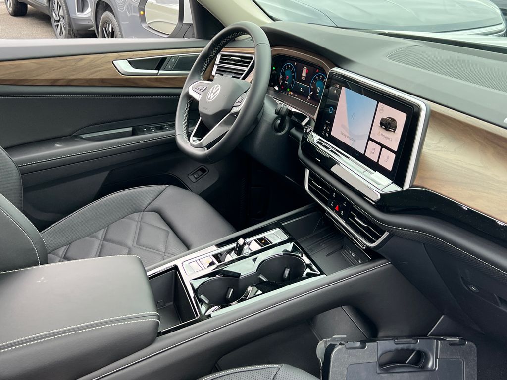 2026 Volkswagen Atlas SE w/Tech - Photo 10