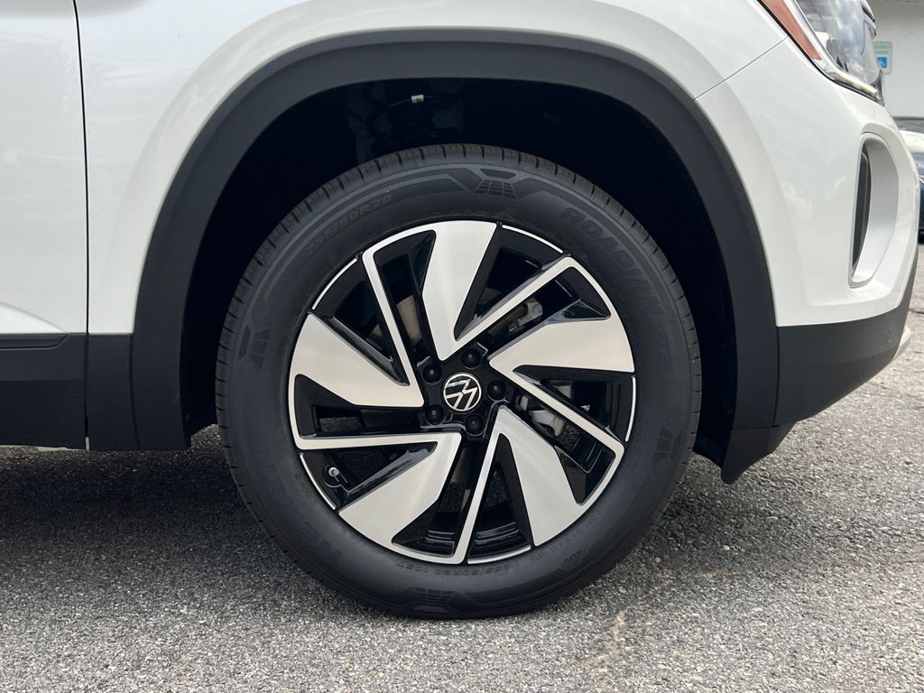 2026 Volkswagen Atlas SE w/Tech - Photo 6