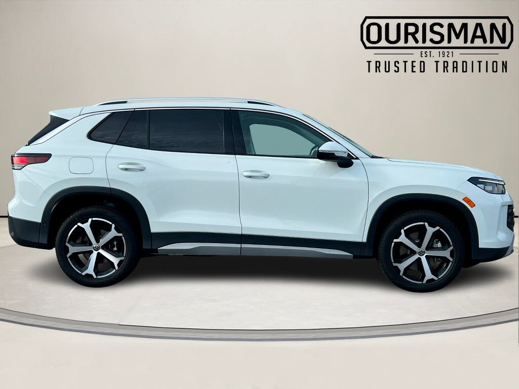 New 2026 Volkswagen Tiguan 2.0T SE SUV