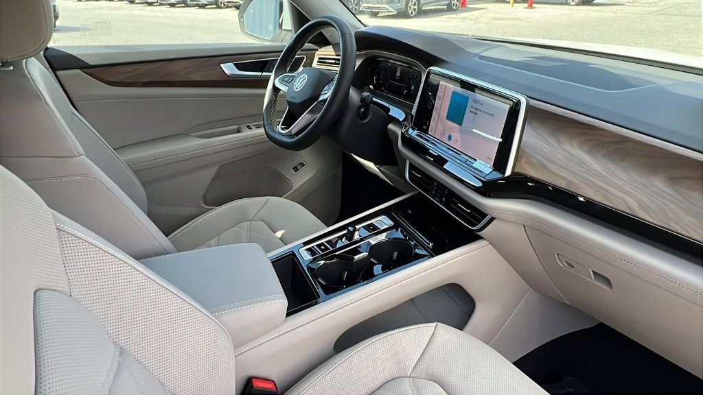 2026 Volkswagen Atlas SE w/Tech - Photo 9