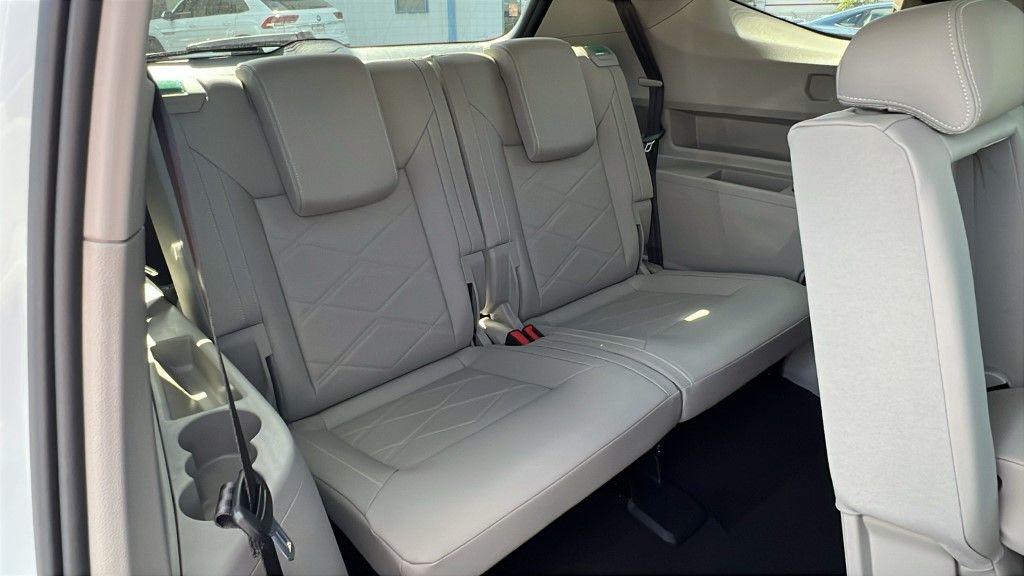 2026 Volkswagen Atlas SE w/Tech - Photo 12