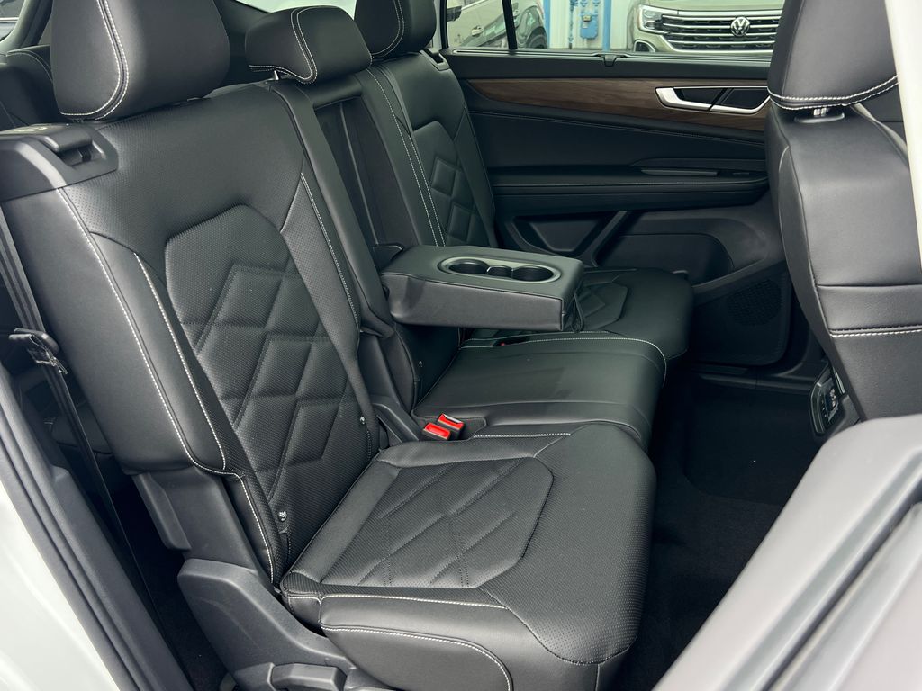 2026 Volkswagen Atlas SE w/Tech - Photo 13