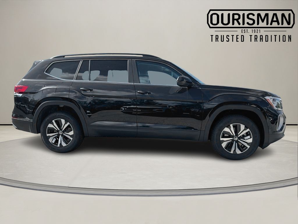 2026 Volkswagen Atlas SE photo 3