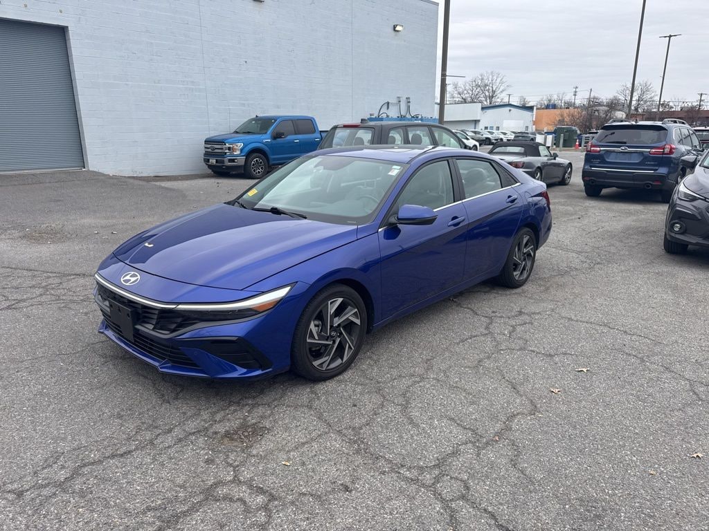 Used 2024 Hyundai Elantra Hybrid Limited Sedan