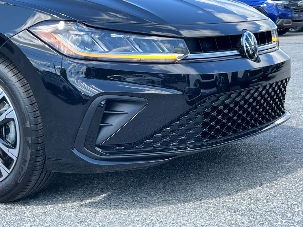2025 Volkswagen Jetta 1.5T Sport photo 3