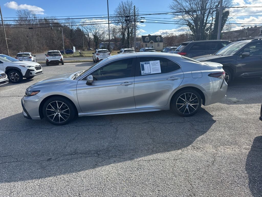 Used 2024 Toyota Camry SE Sedan