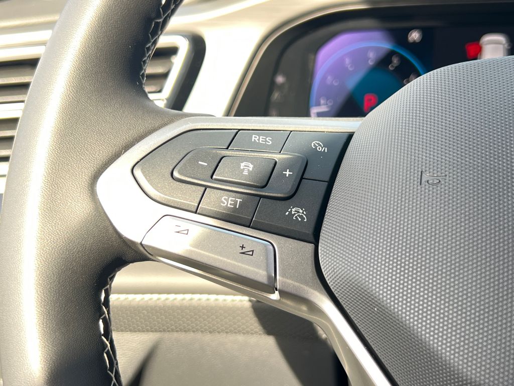 2026 Volkswagen Atlas Cross Sport SE w/Tech - Photo 31