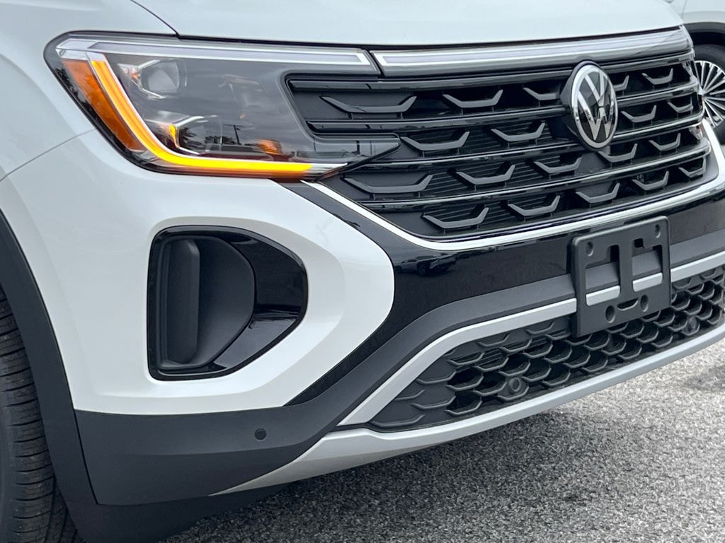 New 2026 Volkswagen Atlas Cross Sport 2.0T SE w/Technology SUV