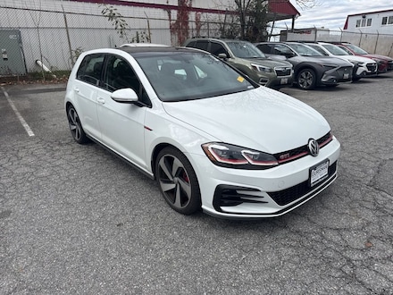 2019 Volkswagen Golf GTI 2.0T SE Hatchback