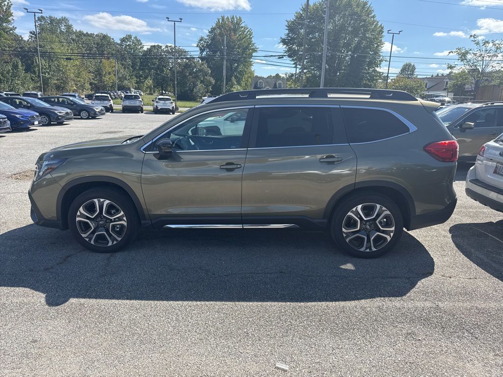 2025 Subaru Ascent Limited photo 4
