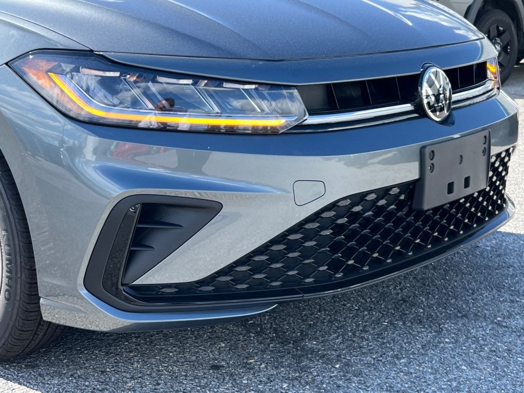 New 2025 Volkswagen Jetta 1.5T Sport Sedan